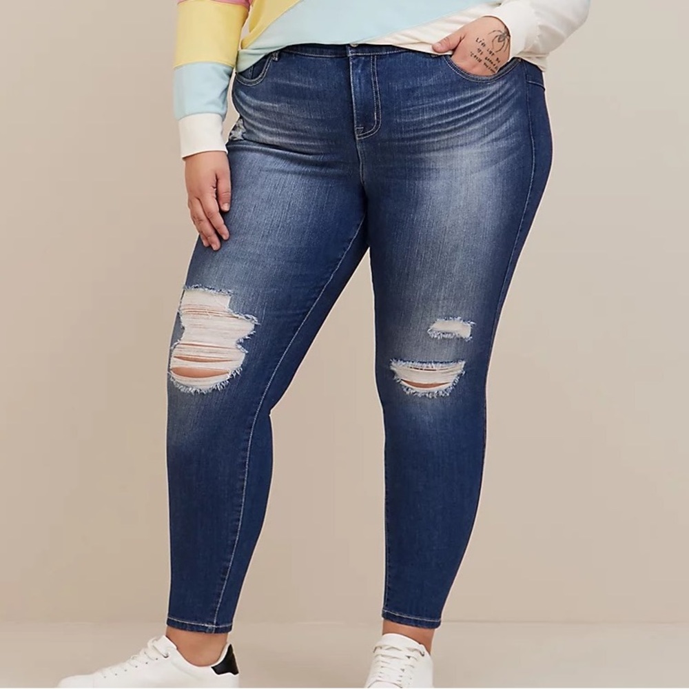 TORRID  SKINNY STRETCH HIGH-RISE JEAN